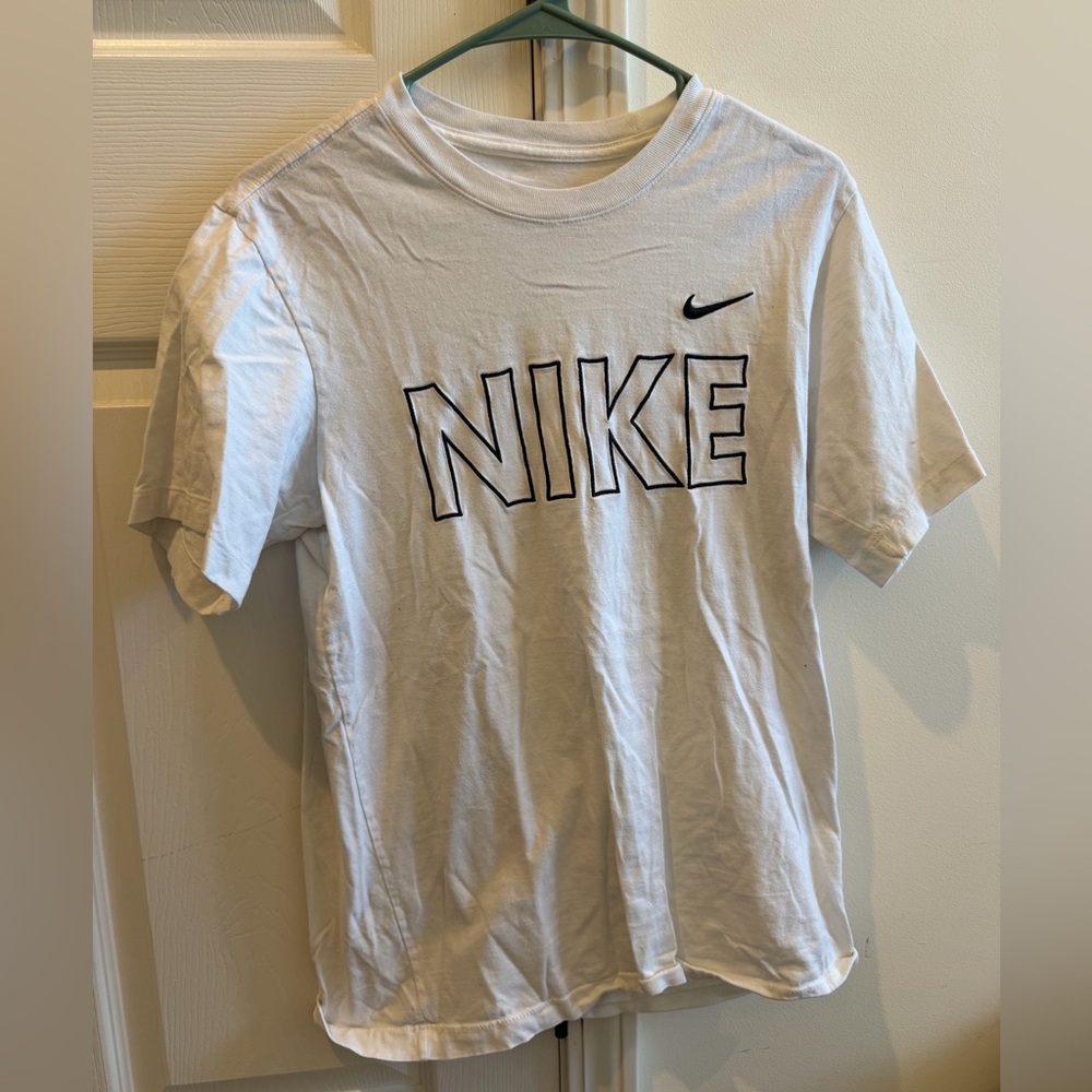 Nike White Short Sleeve Men's Tee